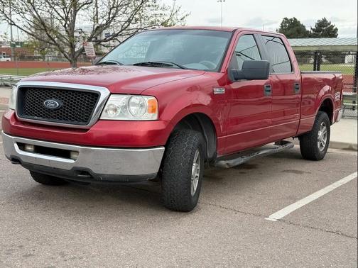 Red 2007 Ford F-150 XLT