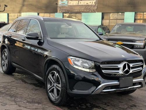 2017 Mercedes-Benz GLC 300 4MATIC