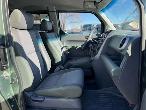 2004 Honda Element DX