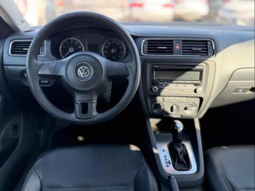 Tempest Blue Metallic 2014 Volkswagen Jetta Auto SE