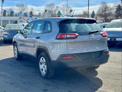 2014 Jeep Cherokee Sport