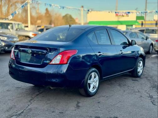 2012 Nissan Versa 1.6 S