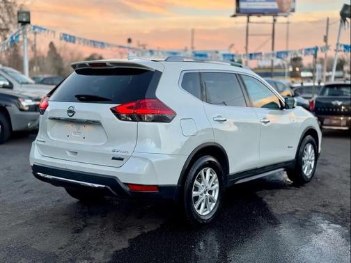 2017 Nissan Rogue Hybrid SV