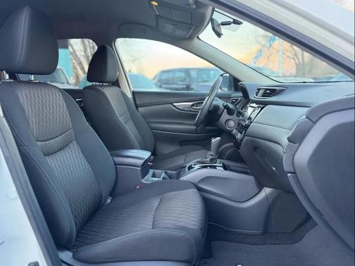 2017 Nissan Rogue Hybrid SV