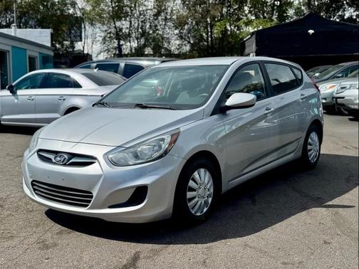 2012 Hyundai Accent GS