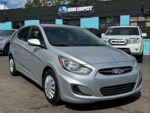 2012 Hyundai Accent GS