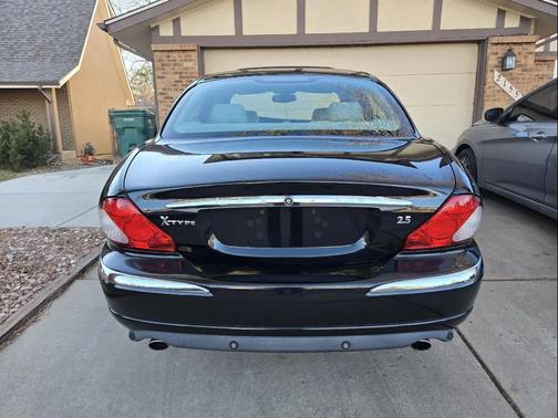 2002 Jaguar X-Type 2.5L