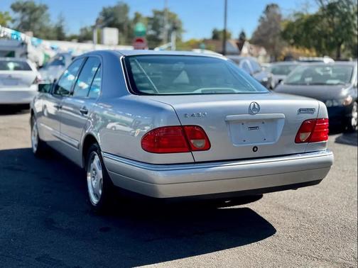 1999 Mercedes-Benz E-Class