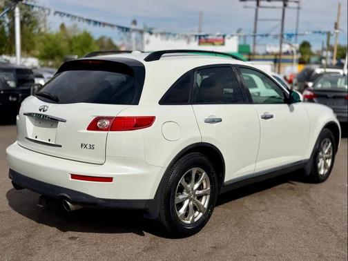 Ivory Pearl 2007 INFINITI FX35 Base