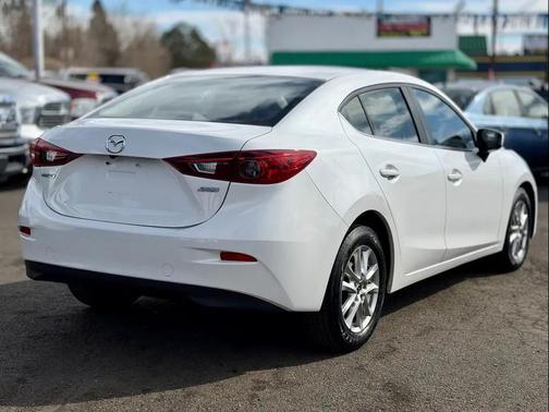 2016 Mazda Mazda3 i Sport