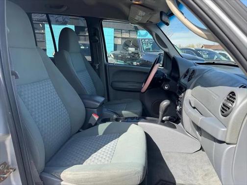 2005 Jeep Liberty Sport