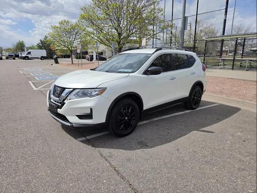 2017 Nissan Rogue SV