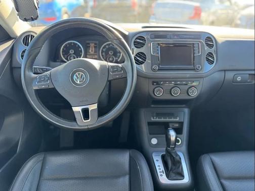 2017 Volkswagen Tiguan 2.0T Wolfsburg Edition