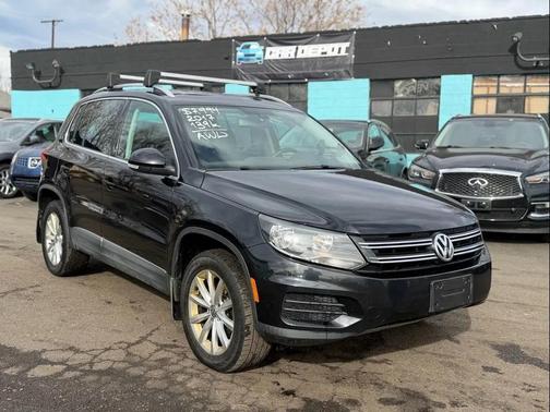 2017 Volkswagen Tiguan 2.0T Wolfsburg Edition
