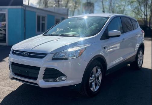 White Platinum Metallic Tri-Coat 2016 Ford Escape SE
