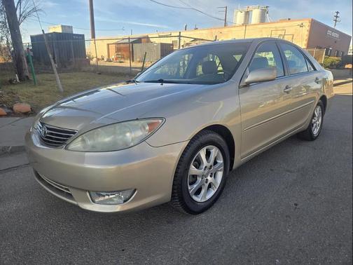 2005 Toyota Camry XLE