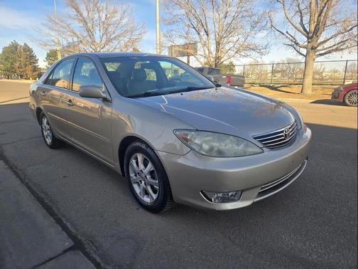 2005 Toyota Camry XLE