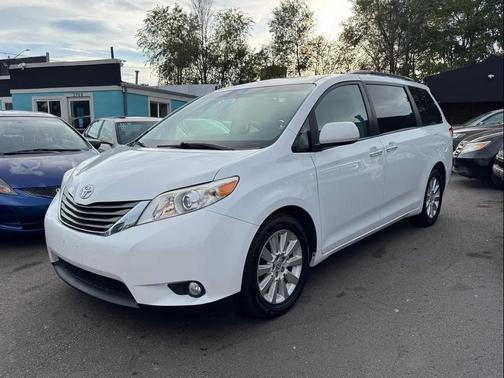 2014 Toyota Sienna XLE