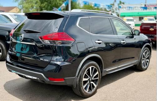 Magnetic Black 2017 Nissan Rogue SL