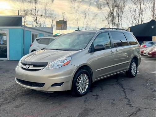 2008 Toyota Sienna LE