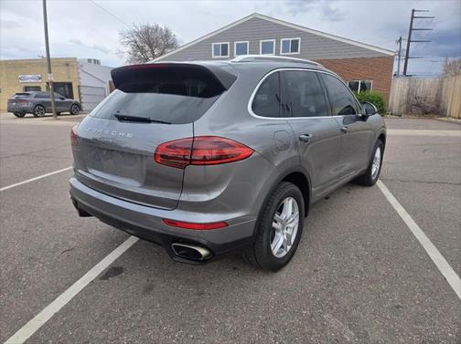 2018 Porsche Cayenne Platinum Edition