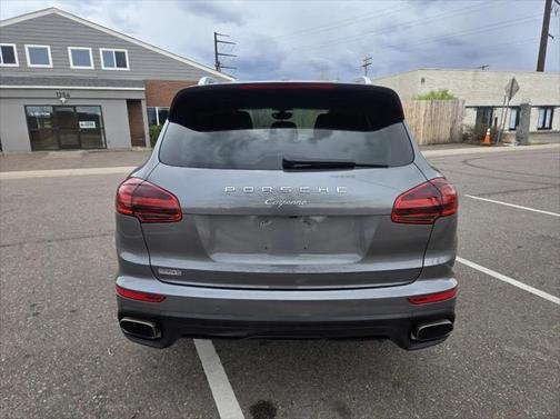 2018 Porsche Cayenne Platinum Edition