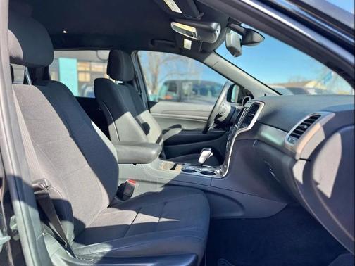 2016 Jeep Grand Cherokee Laredo