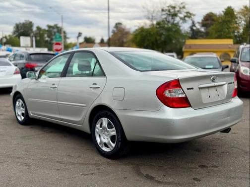 2004 Toyota Camry SE
