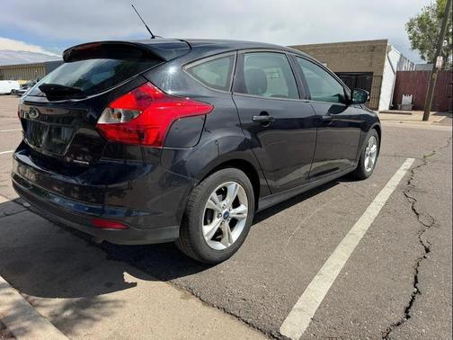 Tuxedo Black 2013 Ford Focus SE