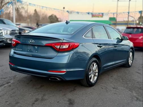 2016 Hyundai SONATA SE