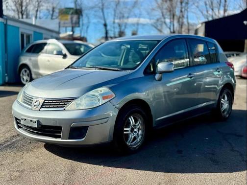 2009 Nissan Versa 1.8 S