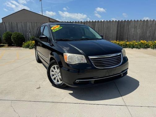 2014 Chrysler Town & Country Touring