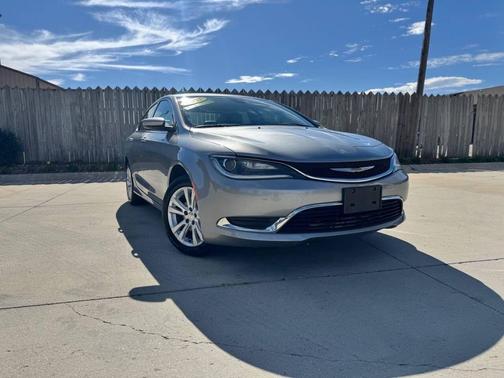 2017 Chrysler 200 Limited