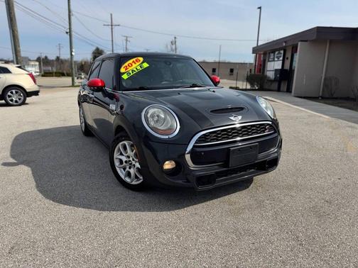 Moonwalk Grey Metallic 2016 MINI Hardtop Cooper S