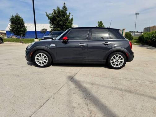 Moonwalk Grey Metallic 2016 MINI Hardtop Cooper S