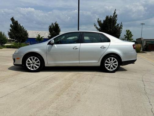 2010 Volkswagen Jetta Limited Edition