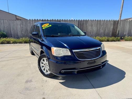 2013 Chrysler Town & Country Touring