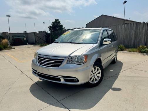 2011 Chrysler Town & Country Touring-L