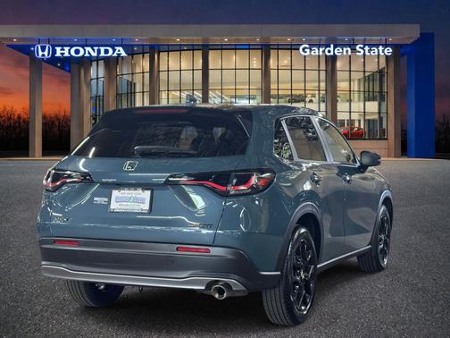 Nordic Forest Pearl 2023 Honda HR-V
