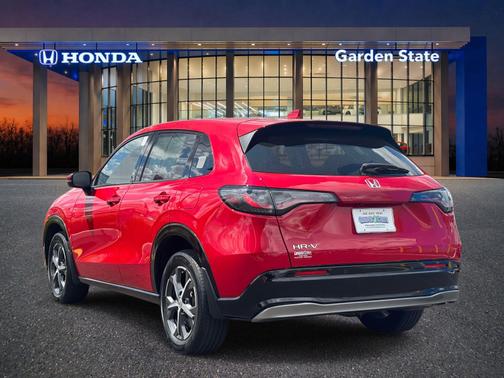 Milano Red 2023 Honda HR-V