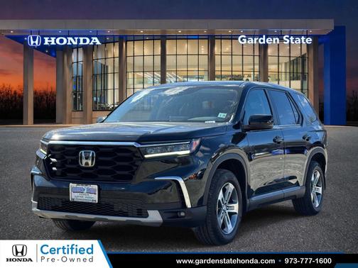 Crystal Black Pearl 2023 Honda Pilot