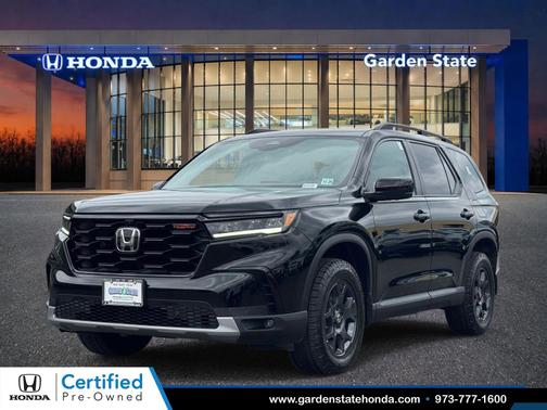 Crystal Black Pearl 2025 Honda Pilot