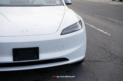 Pearl White Multi-Coat 2025 Tesla Model 3 Long Range