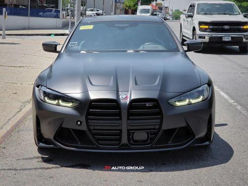 Black Sapphire Metallic 2022 BMW M4 Competition xDrive
