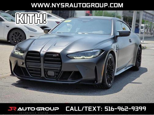 Black Sapphire Metallic 2022 BMW M4 Competition xDrive