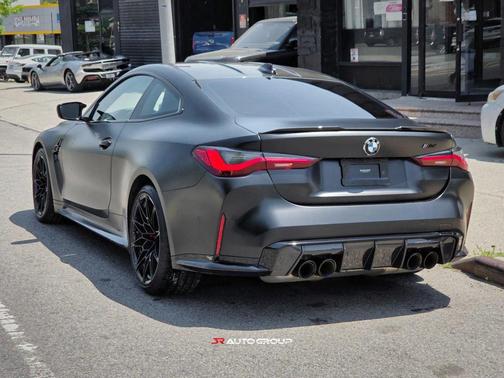 Black Sapphire Metallic 2022 BMW M4 Competition xDrive
