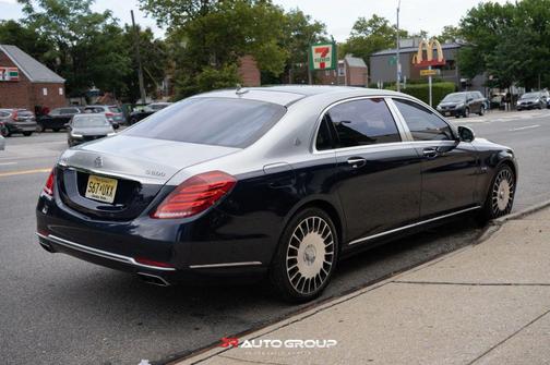 Blue 2017 Mercedes-Benz Maybach S 600 S 600 Sedan 4D