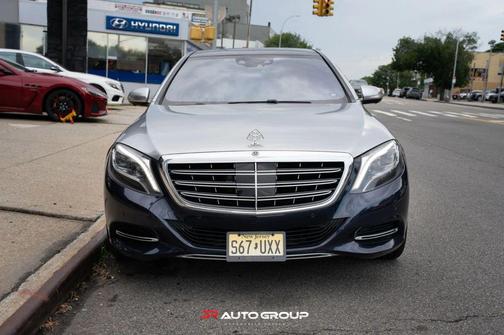 Blue 2017 Mercedes-Benz Maybach S 600 S 600 Sedan 4D