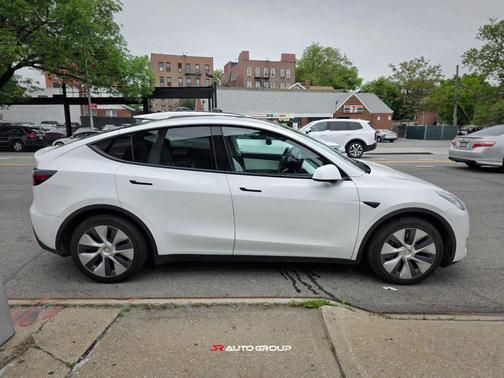 Pearl White Multi-Coat 2021 Tesla Model Y Long Range Dual Motor All-Wheel Drive