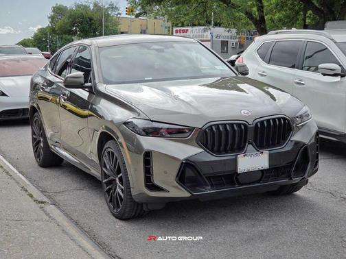 Manhattan Green Metallic 2025 BMW X6 xDrive40i
